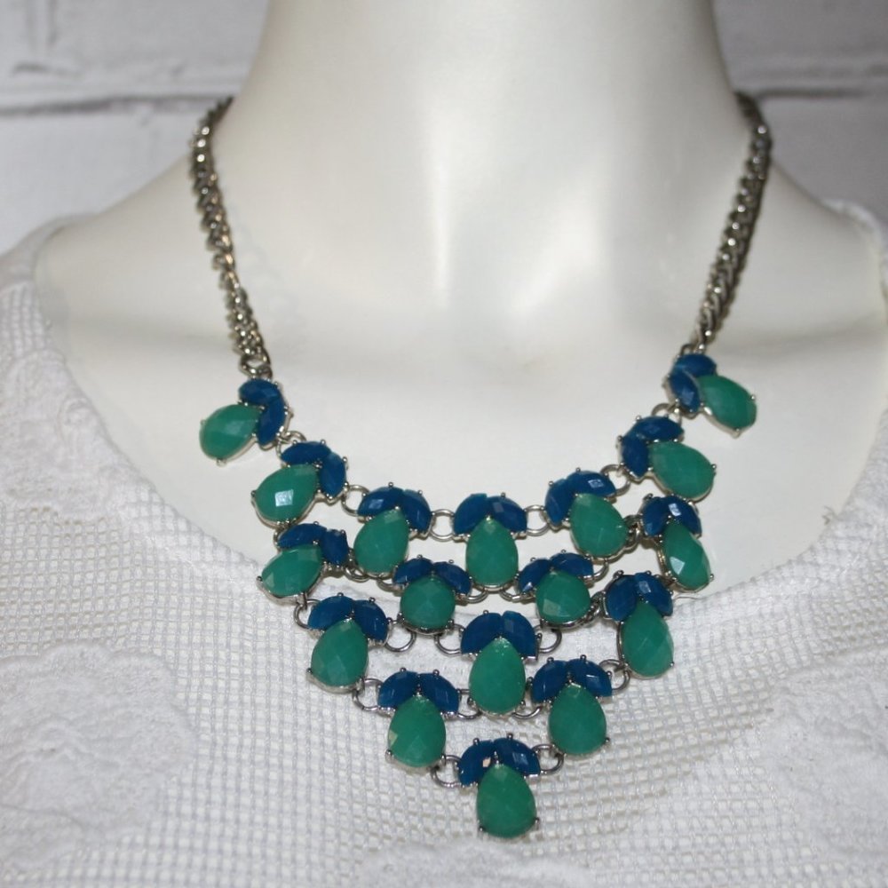 🔷✨ Silver + Teal Bib Necklace · 20–23" ✨🔷
